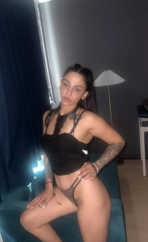 Isabella receives in kiya & escort East Flanders! - Gent